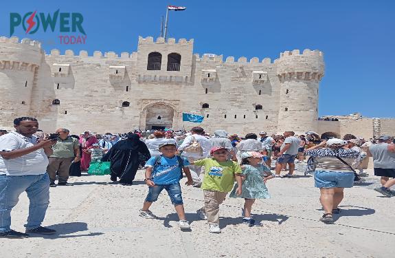 إقبال كبير على زيارة المتاحف والمواقع الأثرية بالإسكندرية